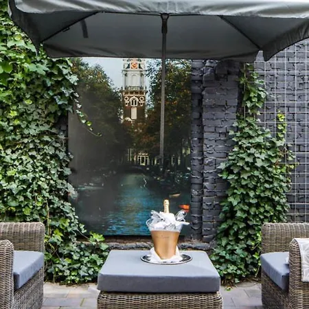 Stylish With Glorious Garden